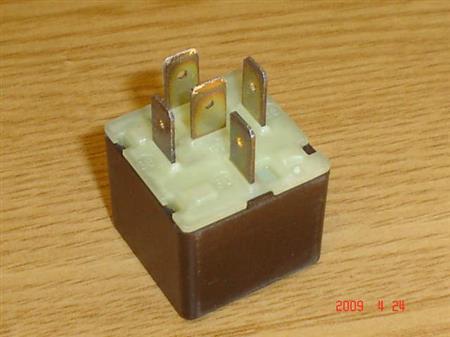 RELAY ALTERNAT.